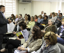 Na abertura da reunião, o vice-governador e secretário de Estado da Educação, Flávio Arns, ressaltou que todas as medidas estão sendo tomadas para receber a comunidade escolar em fevereiro. 