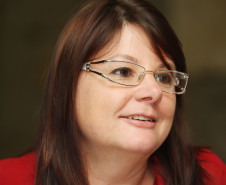 CURITIBA,PR 22 DE JANEIRO DE 2013 - Secretaria promove formação para uso de tablets na DITEC. Ana Maria Arruda, técnica pedagógica da CRTE do NRE da Área Metropolitana Norte. 
