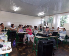 Em mensagem gravada de boas vindas ao ano letivo de 2013, o governador ressaltou os avanços na educação do Paraná ao afirmar que a Semana Pedagógica é a primeira de uma série de atividades previstas para elevar a qualidade de ensino e aprendizagem.