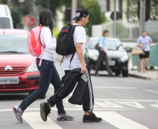 CURITIBA,PR 14 DE FEVEREIRO DE 2013 - Cerca de 1,3 milhão de alunos da rede estadual de educação do paraná, voltaram às salas de aula nesta quinta (14), 
Colégio Estadual Júlia Wanderley.