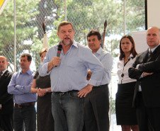 O governador Beto Richa inaugurou as novas instalações do Colégio Estadual Tarsila do Amaral, em São José dos Pinhais, nesta segunda-feira (18)