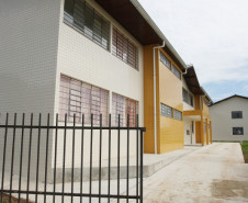 A construção de três novos dormitórios no colégio agrícola estadual Getúlio Vargas, no município de Palmeira, ampliou de 84 para 240 o número de vagas para estudantes.