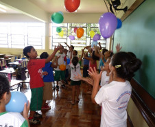 O colégio também passa por ajustes para atender as normas de acessibilidade. Foram construídos banheiros exclusivos para atender da educação infantil, com louças e acessórios mais adequados à altura e idade dos alunos.