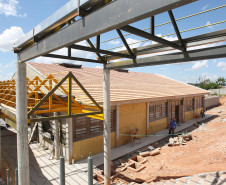Obras na Escola Estadual Professora Geraldina da Mota, em Campo Largo.