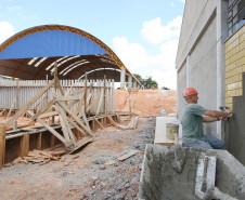 Obras na Escola Estadual Professora Geraldina da Mota, em Campo Largo.