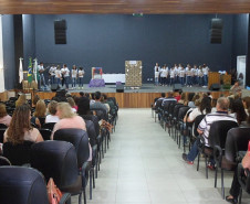 Professores da região de Cascavel que participam do Programa de Desenvolvimento Educacional (PDE) tiveram aula inaugural de 2013 nesta semana.