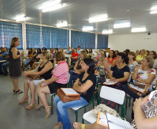 Professores da região de Cianorte que participam do programa tiveram aula inaugural de 2013 nesta semana.