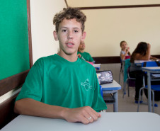 04-03-13 - Escola Estadual Geraldina da Mota em Campo Largo no bairro Ferraria, aluno Gabriel Alves dos Santos Casagrande de 14 anos.