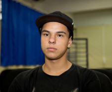 05-03-13 - Peça de Teatro no CEEP - Centro Estadual Educacional Profissional de Curitiba, aluno Richard Gustavo Rodrigues Borba, 15 anos, estudante do Curso Técnico de Química.