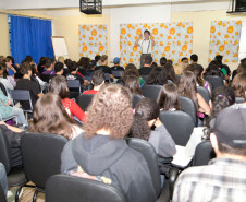05-03-13 - Peça de Teatro no CEEP - Centro Estadual Educacional Profissional de Curitiba.