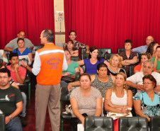 Mais de 150 diretores, pedagogos, professores e funcionários de 85 escolas de Curitiba participaram nessa segunda e terça-feira (11 e 12) da capacitação de brigadista, realizada no Colégio Estadual Júlia Wanderley. 