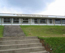 Escola Estadual Padre João Wislinski. Foto de Arquivo.