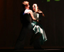 Apresentação de alunos do Dancep.