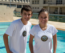 01-04-13 - Colégio Estadual do Paraná - Ronan Nunes Cordeiro de 15 anos do 2. ano e Tisbe Souza Andrade de 14 anos no 1. ano, alunos de natação.