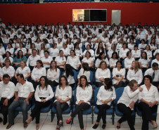 O Governo do Paraná está dando solução definitiva para o drama dos 30 mil professores que há quase uma década esperavam para validar diplomas da Faculdade Vizinhança Vale do Iguaçu (Vizivali).<br />
<br />
Veja mais fotos em: <a href=" http://www.flickr.com/photos/flavioarns/sets/72157633173734771/" target="_blank"> http://www.flickr.com/photos/flavioarns/</a>