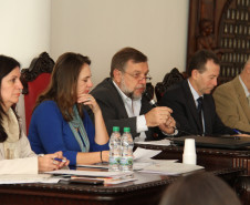 Reunião do Fórum definiu regras para novos integrantes e apresentou uma prévia de sua página oficial na internet. Conferências começam em maio.<br />
<br />
Veja mais fotos em: <a href=" http://www.flickr.com/photos/flavioarns/sets/72157633260585666/" target="_blank"> http://www.flickr.com/photos/flavioarns/</a>