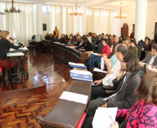 Reunião do Fórum definiu regras para novos integrantes e apresentou uma prévia de sua página oficial na internet. Conferências começam em maio.<br />
<br />
Veja mais fotos em: <a href=" http://www.flickr.com/photos/flavioarns/sets/72157633260585666/" target="_blank"> http://www.flickr.com/photos/flavioarns/</a>