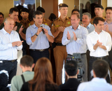 Governador Beto Richa acompanhado pelo Prefeito José Altair Moreira e pela primeira dama  do município, Marilda Alves Moreira, Secertário de Desenvolvimento Urbano, Deputado Ratinho Junior, Secertário da Saúde, Michele Caputo Neto, Secertário da Infraestrutura e Logística, José Richa Filho, comandante-geral da PM, Coronel Roberson Bondaruk, Deputados Alexandre Curi e Francisco Buhrer e demais autoridades, entrega a população as novas instalações do Destacamento Policial Militar, entrega