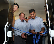 Governador Beto Richa acompanhado pelo Prefeito José Altair Moreira e pela primeira dama  do município, Marilda Alves Moreira, Secertário de Desenvolvimento Urbano, Deputado Ratinho Junior, Secertário da Saúde, Michele Caputo Neto, Secertário da Infraestrutura e Logística, José Richa Filho, comandante-geral da PM, Coronel Roberson Bondaruk, Deputados Alexandre Curi e Francisco Buhrer e demais autoridades, entrega a população as novas instalações do Destacamento Policial Militar, entrega