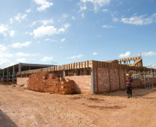 Somente em 2013 o governo está investido R$ 500 milhões em infraestrutura. São construções, reformas, ampliações de unidades e implantações de quadras esportivas nas escolas da rede estadual.