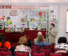 Curitiba - 02-05-13 - CODISE, Colegiado de Diretores e Secretários de Conselhos de Educação, XXVII reunião plenária, palestra do Mauricio Fernandes Pereira.  