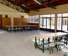 São José dos Pinhais - 25-04-13 - Escola Estadual Tarsila do Amaral inaugurada em Fevereiro. Foto: Hedeson Alves
