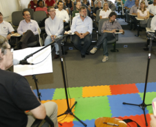 Projeto reúne mensalmente funcionários da Secretaria e convidados para uma roda de conversa.