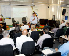 Projeto reúne mensalmente funcionários da Secretaria e convidados para uma roda de conversa.
