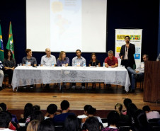 A 1ª Conferência Regional do Parlamento Juvenil do Mercosul do Paraná incentiva o protaganismo juvenil para que os participantes apontem propostas de melhorias no ensino médio e discute assuntos como participação cidadã, juventude e trabalho, direitos humanos e temas vinculados à identidade de gênero. 