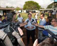 Governador em exercício, Flávio Arns, visita a sede rural da APAE.
Arapongas , 20/05/2013.
 