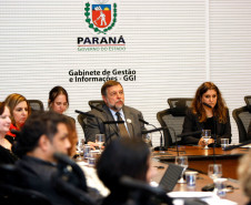 O governador em exercício e secretário de Estado da Educação, Flávio Arns, participou nessa terça-feira (21), no Palácio Iguaçu, em Curitiba, da reunião bimestral do Fórum Permanente de Apoio à Formação Docente do Paraná. 