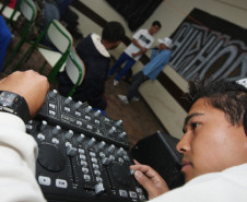 Escola realiza Feira do Conhecimento