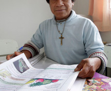 Espigão Alto do Iguaçu - Escola Indígena Valdomiro P. de Lima, na Aldeia Pinhal.
N/F: João Karai, professor da escola indígena na aldeia Pinhal.
Espigão Alto do Iguaçu, 16-05-13.
 