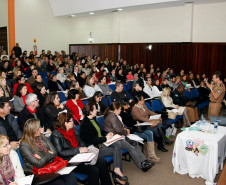 22-05-13 - Reuniao com diretores de Colégios com a Patrulha Escolar, palestra do Capitao Walter João Marques Luiz.  