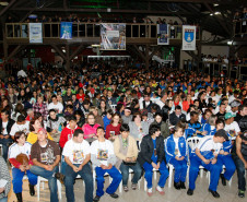 27-05-13 - Abertura do IX Festival Estadual Nossa Arte da APAE em União da Vitória com o Secretário de Educação Flávio Arns.