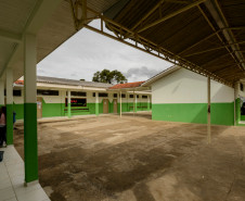 Instalações antigas do Colégio Estadual Orestes Preima, na localidade de Linha Esperança. O Governo do Paraná está construindo uma nova sede que trará mais conforto à comunidade escolar local. Prudentópolis, 14/05/2013.  