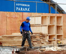 15-05-13 - Obras de reforma, Colégio Estadual Yvone Pimentel.  