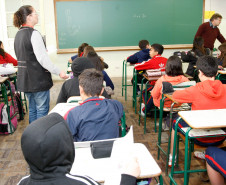 04-06-13 - Colégio Estadual Professor Lysimaco Ferreira Costa, alunos se prepararam para participar das Olimpíadas Escolares de Matemática.