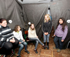 06-06-13 - Cidade de Paulo Frontin, alunos do Colégio Estadual Pedro Busko apresentam trabalhos na Feira de Talento nas dependencias do Colégio.   