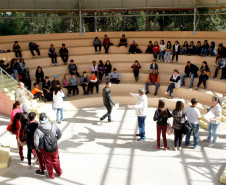 12-06-13 - Alunos dos Colégios Estaduais visitam a Vila da Cidadania na cidade de Piraquara, Cidade Mirim.