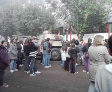 Alunos visitam quartel em Francisco Beltrão
