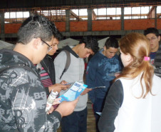 O Colégio Estadual São Cristóvão, de Cascavel, organizou a quarta edição da Mostra de Profissões e reuniu entre 17 e 19 de junho cerca de 140 alunos do terceiro ano do Ensino Médio, dos períodos matutino e noturno. A mostra é uma forma de estimular o ingresso dos jovens no ensino superior.