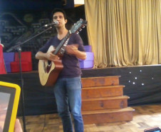 Evento trouxe palestras, poemas e trabalhos sobre autor feitos por alunos e professores de colégio em Santo Antônio do Sudoeste.