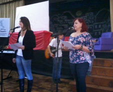 Evento trouxe palestras, poemas e trabalhos sobre autor feitos por alunos e professores de colégio em Santo Antônio do Sudoeste.