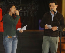 Evento trouxe palestras, poemas e trabalhos sobre autor feitos por alunos e professores de colégio em Santo Antônio do Sudoeste.