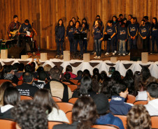 25-06-13 - CEEP Newton Freire Maia em Pinhais recebe a Mostra Estudantil Expocine Norte.