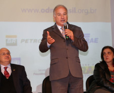 Metas foram definidas pela Organização das Nações Unidas e abrangem áreas como meio ambiente, direitos das mulheres e racismo. <br />
<br />
Veja mais fotos em: <a href="link propriamente dito" target="_blank">texto que vai aparecer</a>