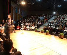 Metas foram definidas pela Organização das Nações Unidas e abrangem áreas como meio ambiente, direitos das mulheres e racismo. <br />
<br />
Veja mais fotos em: <a href="link propriamente dito" target="_blank">texto que vai aparecer</a>