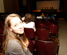 26-06-13 - Colégio Estadual do Paraná, palestra sobre sustentabilidade do professor Paulo Medeiros, na foto a aluna Alessandra Seer, de 15 anos.