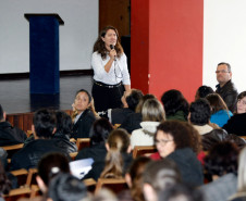 27-06-13 - Universidade Federal do Paraná, Centro Politécnico, Curso de Qualificação de tecnologia, uma parceria entre a Secretaria Estadual de Educação e UFPR.  